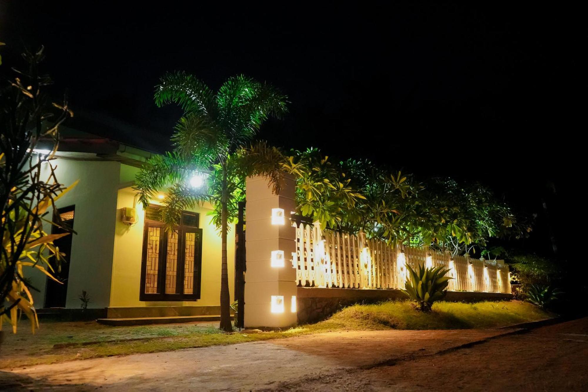 Anoo Beach Villa ตรินโคมาลี ภายนอก รูปภาพ